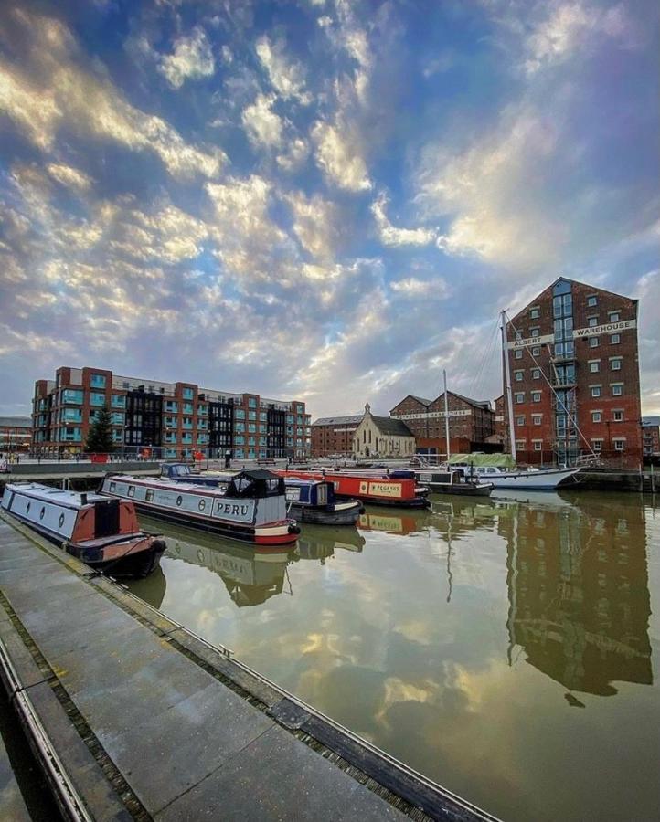 Stewart Docks Apartment Gloucester Exterior foto